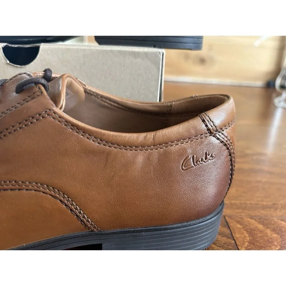 Clarks Men's Tilden Plain Oxford Dark Tan Lace Up Dress Shoe NEW US size 9‎ W